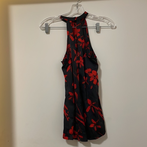 Classic halter top from Guess! - Picture 2 of 2